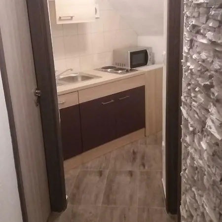 Pearl Apartment *
